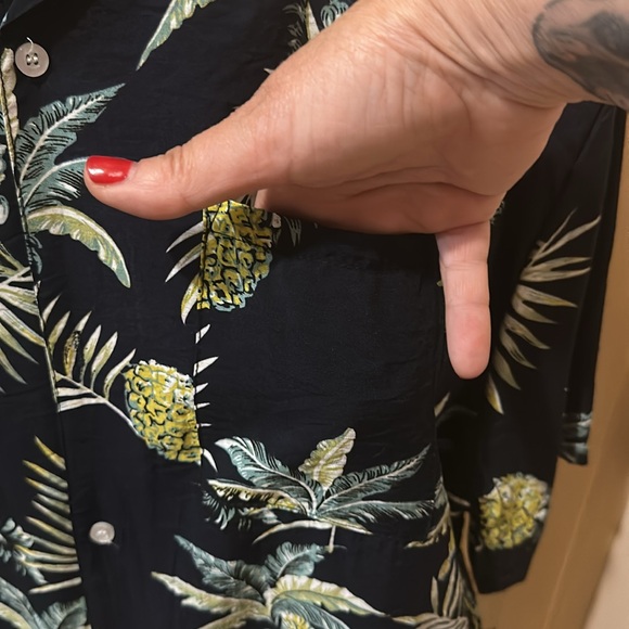 Hawaiian Pineapple Palm Floral Button Up Shirt M - Picture 9 of 9